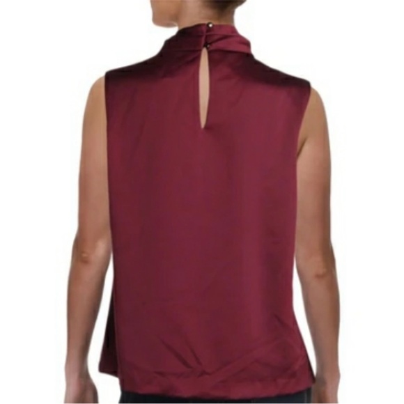 Tahari Beautiful Burgundy Satin Sleeveless Blouse 👚 with Attached Scarf - Picture 4 of 8